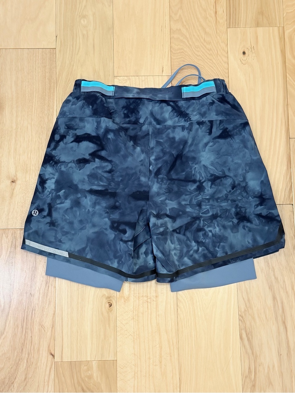 Lululemon Men’s Surge Lined Short 6" *Bold Lines